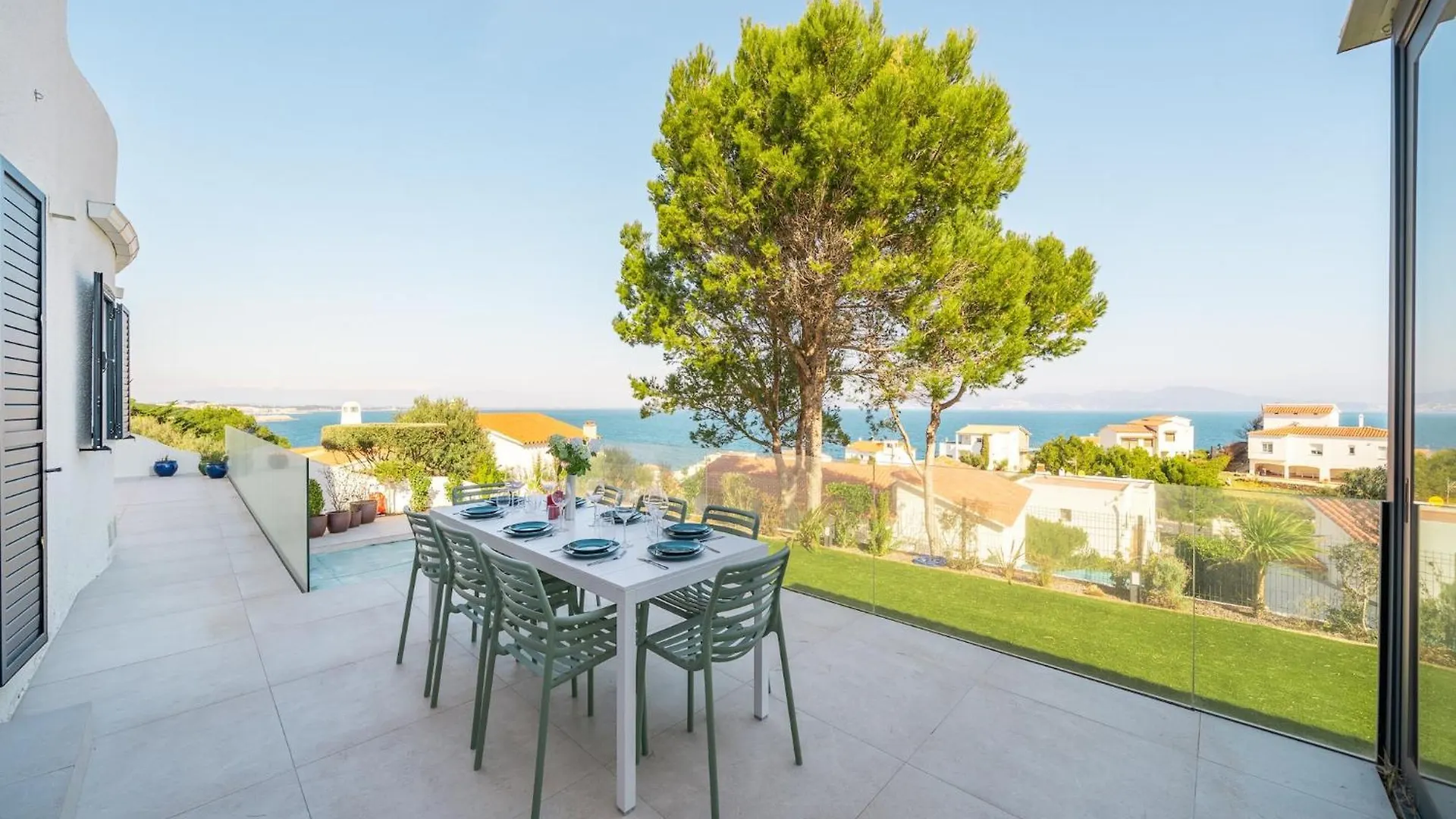 Contemporary Villa In L' Escala