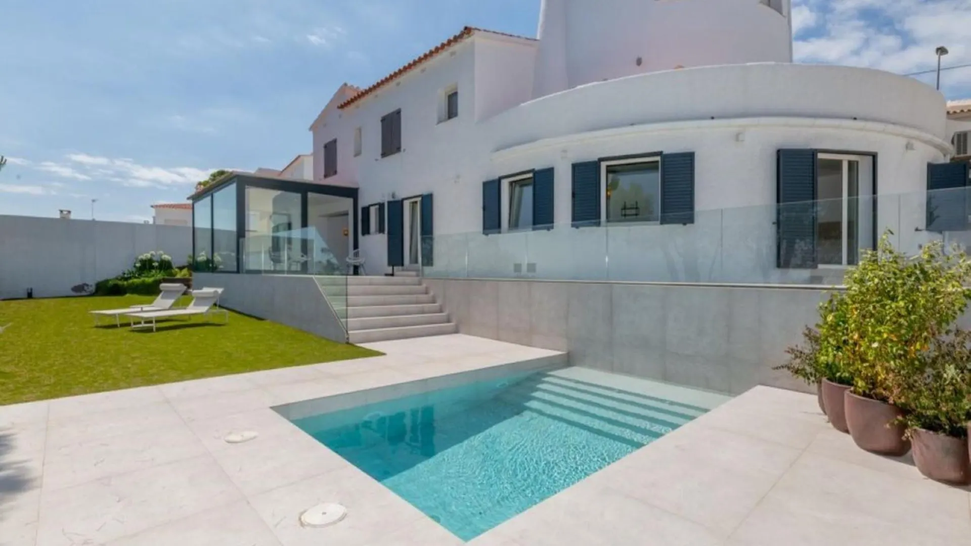 Contemporary Villa In L' Escala